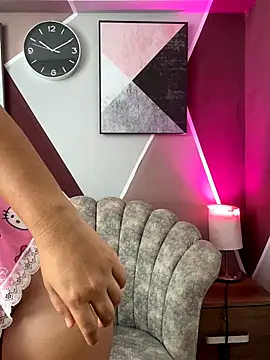 KaritoSweet online show from November 3, 5:05 pm