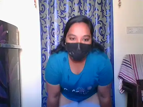 Snapshot of Mathi_cam chatting on February 4, 5:02 am Mathi cam online show from February 4, 5:02 am