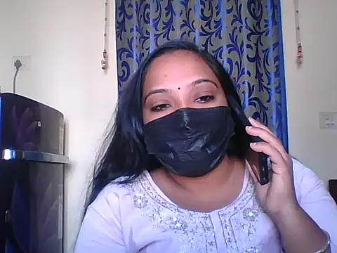 Snapshot of Mathi_cam chatting on February 6, 4:41 am Mathi cam online show from February 6, 4:41 am