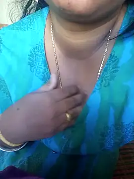 Snapshot of Mathi_cam chatting on December 15, 5:35 am Mathi cam online show from December 15, 5:35 am