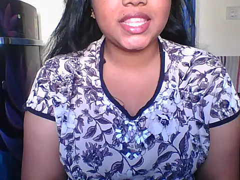 Snapshot of Mathi_cam chatting on January 13, 5:22 am Mathi cam online show from January 13, 5:22 am