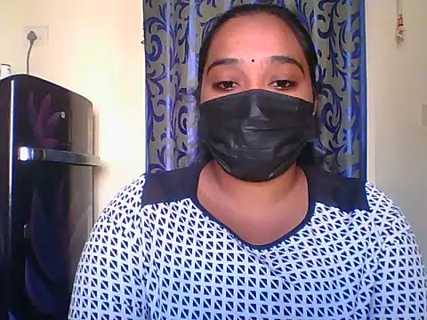 Snapshot of Mathi_cam chatting on February 5, 4:41 am Mathi cam online show from February 5, 4:41 am