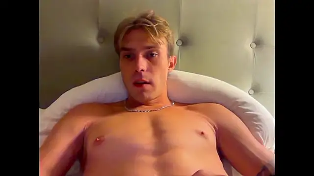 Snapshot of DanteRay chatting on May 11, 5:32 pm DanteRay online show from May 11, 5:32 pm
