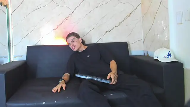 Kevinperlas online show from November 8, 1:31 am