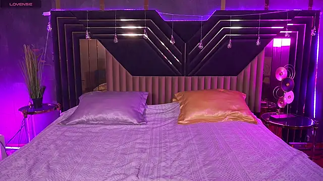 VelvetLuck online show from March 20, 6:58 am