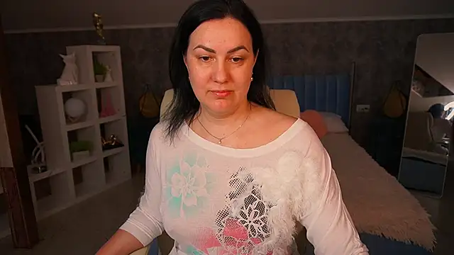 VelvetLuck online show from April 23, 12:22 pm
