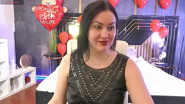 Snapshot of VelvetLuck chatting on February 19, 2:58 pm VelvetLuck online show from February 19, 2:58 pm