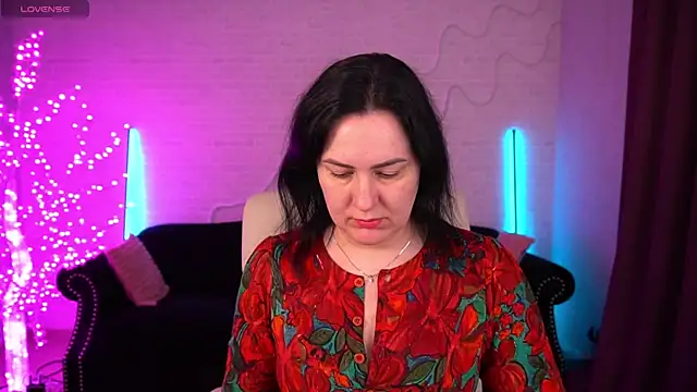 VelvetLuck online show from March 30, 5:53 am