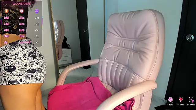 misslya00 online show from February 6, 3:24 am