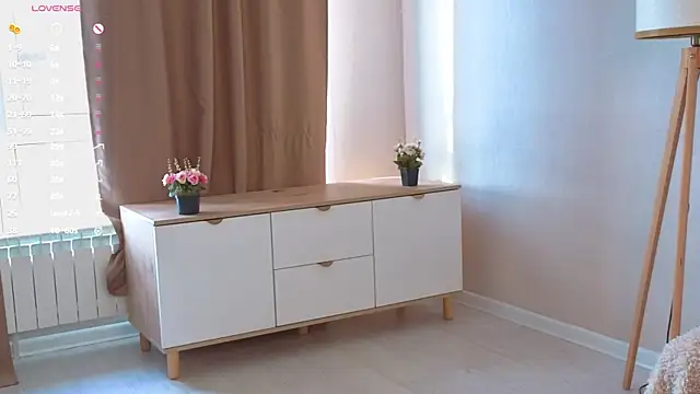 MarvisKuhIo online show from December 14, 8:09 am