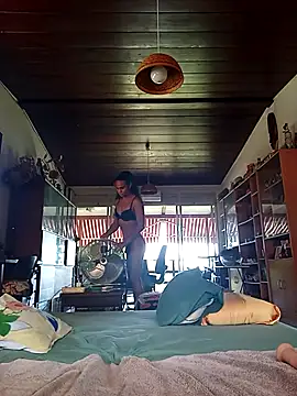 TransKylieX online show from November 10, 6:35 pm