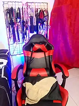 Snapshot of sexysubMila chatting on November 28, 12:16 pm sexysubMila online show from November 28, 12:16 pm