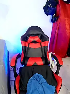 Snapshot of sexysubMila chatting on November 13, 11:19 pm sexysubMila online show from November 13, 11:19 pm