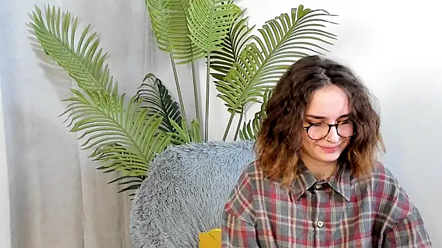 Snapshot of JeniseDancer chatting on November 4, 3:05 pm JeniseDancer online show from November 4, 3:05 pm