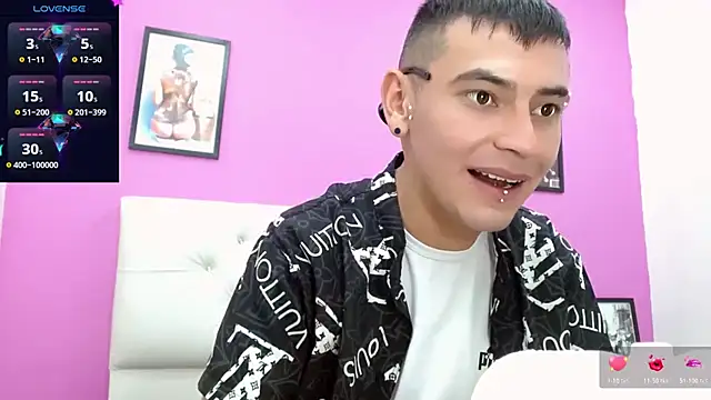Snapshot of will_and_alex chatting on April 25, 8:28 pm will and alex online show from April 25, 8:28 pm