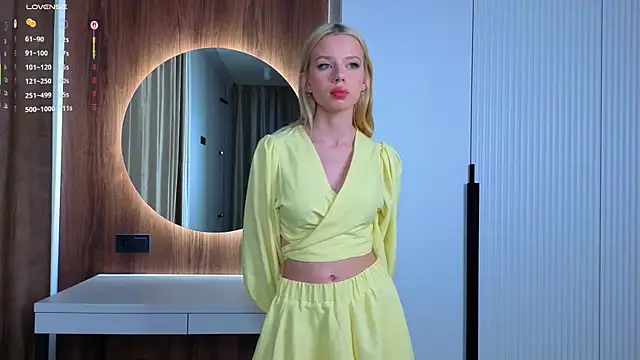 Snapshot of DorisCandelario chatting on November 28, 3:23 pm DorisCandelario online show from November 28, 3:23 pm