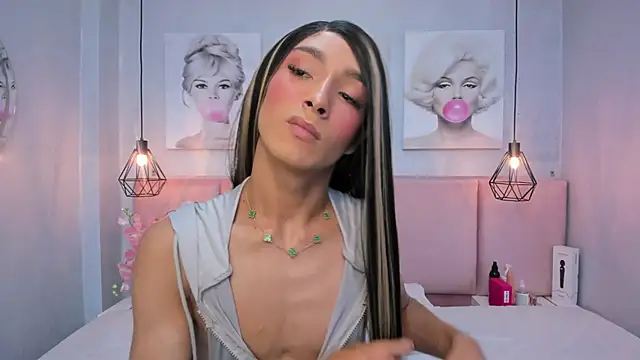 sensual skinny online show from November 18, 9:18 pm