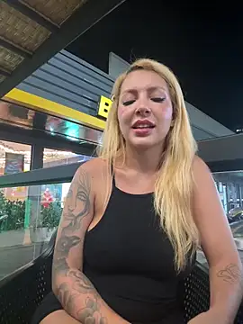 Snapshot of melisboa chatting on February 4, 2:50 am melisboa online show from February 4, 2:50 am