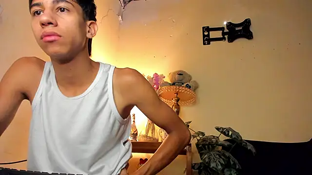 lucian davii online show from December 5, 2:37 pm