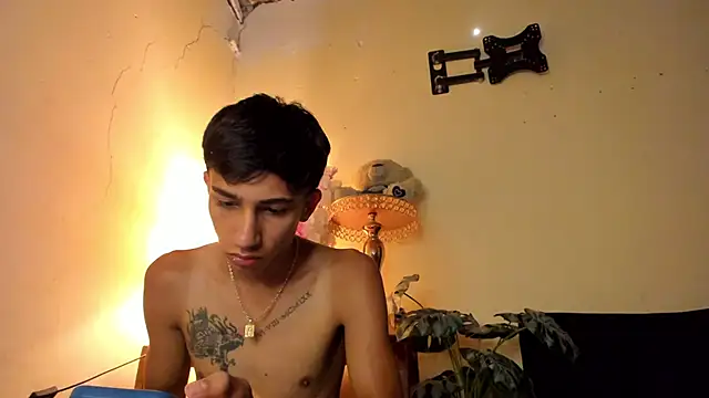 lucian davii online show from December 16, 2:32 pm