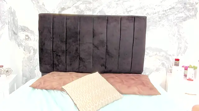 SamantaRave  online show from November 27, 7:36 pm