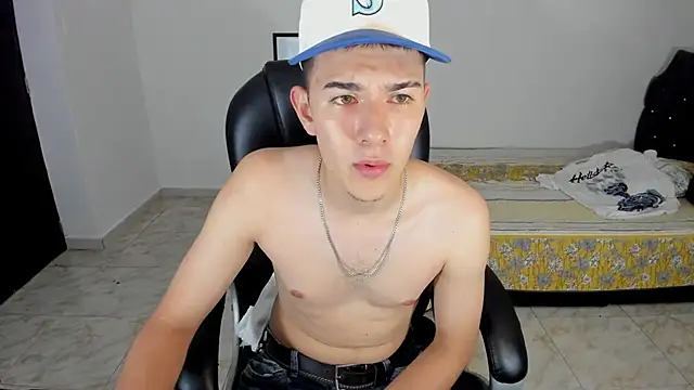 Aleck Boy online show from November 29, 11:49 pm