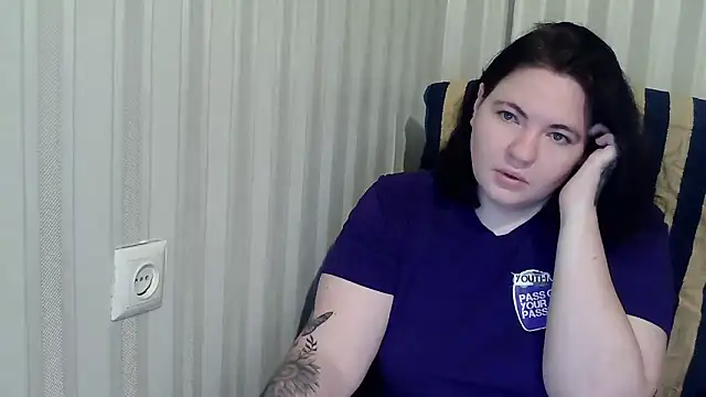 XLisaBlueXsS online show from November 5, 9:23 am