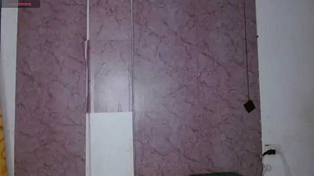 lauxury  online show from December 18, 3:44 am