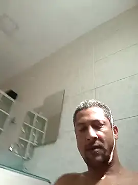 Arrombador20 online show from April 7, 3:03 pm