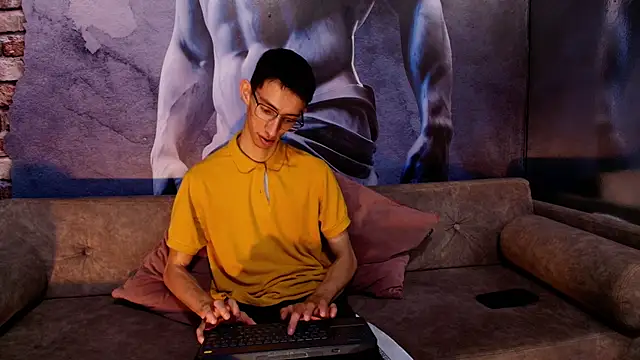 ZyroNight online show from November 5, 5:05 pm