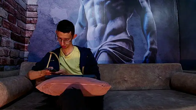 ZyroNight online show from December 17, 7:19 pm