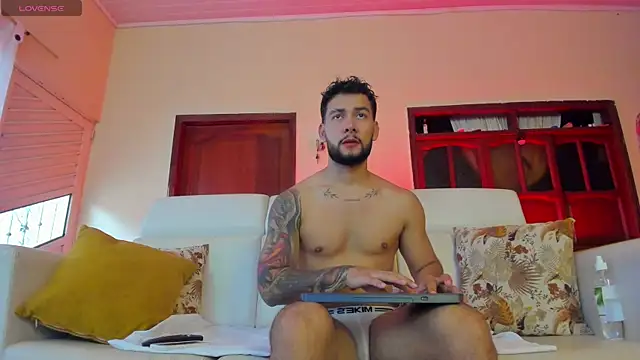 noah corvelle online show from April 1, 6:16 pm