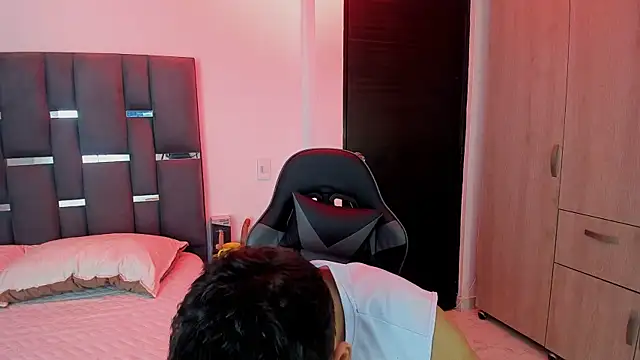 noah corvelle online show from November 11, 12:49 am