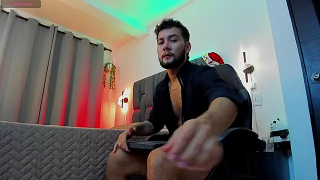 noah corvelle online show from December 21, 1:41 am