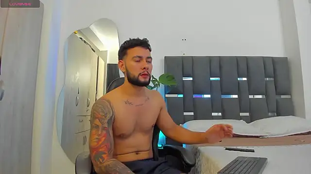 noah corvelle online show from March 7, 1:45 am