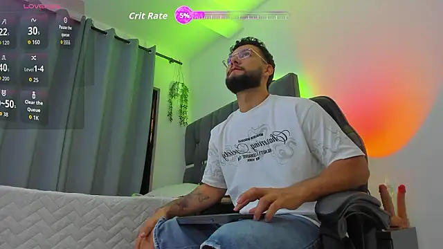 Snapshot of noah_corvelle chatting on February 9, 2:20 am noah corvelle online show from February 9, 2:20 am