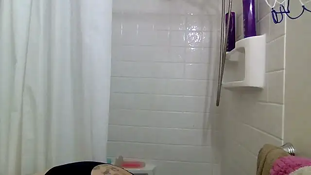 FreakyDreama online show from May 13, 2:02 pm