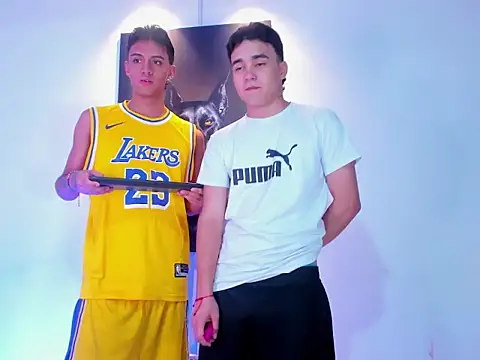 Snapshot of stiven_24cm chatting on November 9, 12:14 am stiven 24cm online show from November 9, 12:14 am