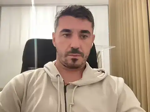 Snapshot of x2straight chatting on November 4, 12:36 am x2straight online show from November 4, 12:36 am