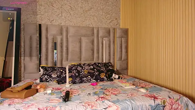 missfoster online show from March 15, 12:23 pm