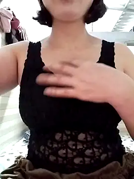 Niramiu online show from April 3, 11:00 pm