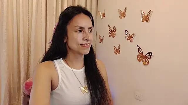 Snapshot of Bella_Exhibition chatting on July 12, 7:37 pm Bella Exhibition online show from July 12, 7:37 pm