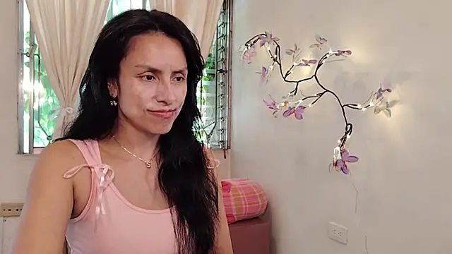 Bella Exhibition online show from April 7, 7:04 pm