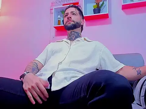 Supreme Alpha online show from November 28, 7:36 pm