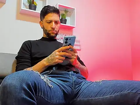 Supreme Alpha online show from November 11, 2:50 am