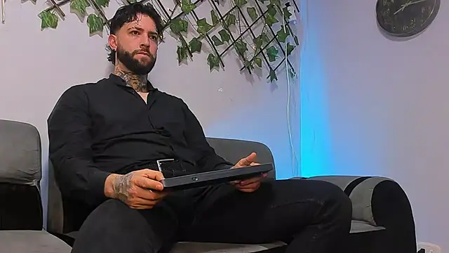 Supreme Alpha online show from January 12, 3:35 am