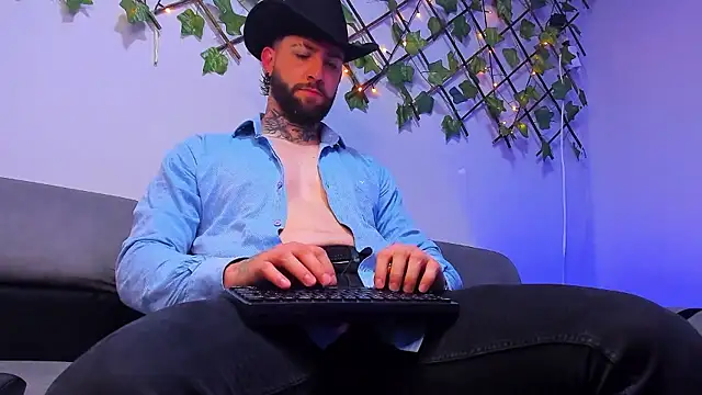 Supreme Alpha online show from January 14, 3:32 am