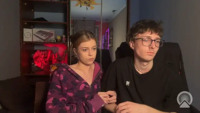 t files x online show from April 4, 11:00 pm