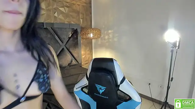 Kiara velvet   online show from April 8, 4:36 am