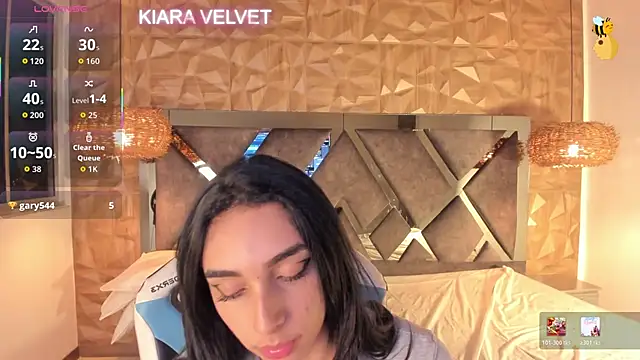 Kiara velvet   online show from April 18, 5:10 am